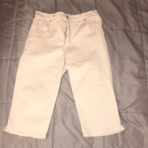 Gloria Vanderbilt crop jeans with crystals